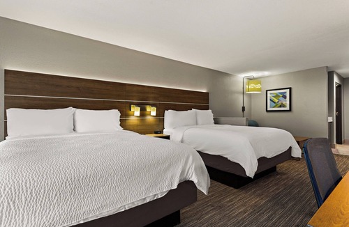 Okmulgee Hotel | Holiday Inn Express Hotel & Suites Okmulgee by IHG