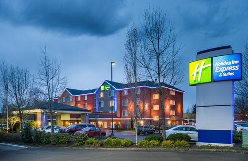 Hayden Island Hotel | Holiday Inn Express Hotel & Suites Portland - Jantzen Beach, an Ihg Hotel
