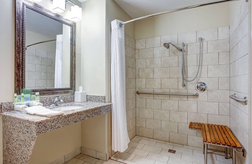 Mathews Hotel | Holiday Inn Express Hotel & Suites Raceland - Highway 90 by IHG