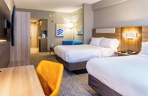 Southwest Raleigh Hotel | Holiday Inn Express Hotel & Suites Raleigh SW NC State by IHG