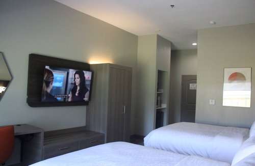 Shamrock Hotel | Holiday Inn Express Hotel & Suites Shamrock North by IHG