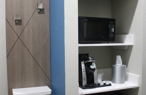 Shamrock Hotel | Holiday Inn Express Hotel & Suites Shamrock North by IHG