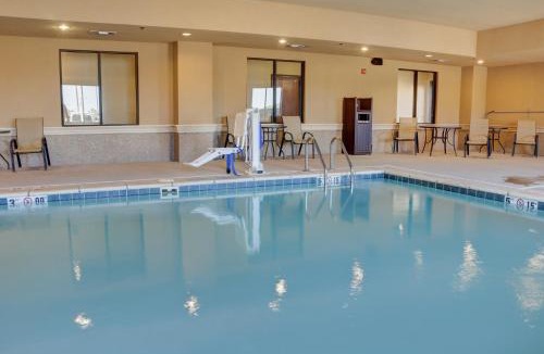 Texarkana Hotel | Holiday Inn Express Hotel & Suites Texarkana East by IHG