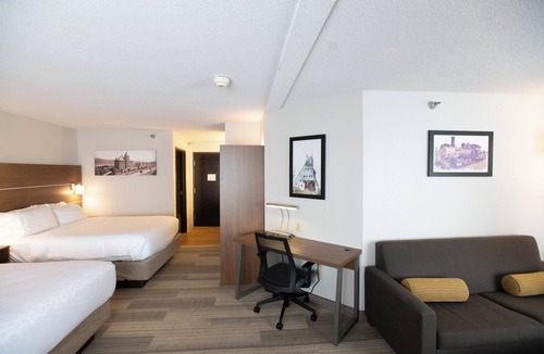 Houghton Hotel | Holiday Inn Express Houghton-Keweenaw by IHG