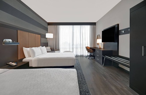 The Galleria Hotel | Holiday Inn Express Houston - Galleria Area by IHG