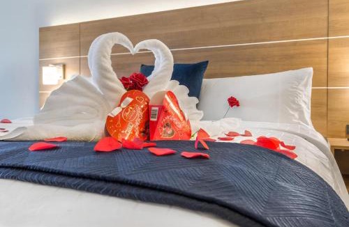 Alvin Hotel | Holiday Inn Express Houston-Alvin by IHG