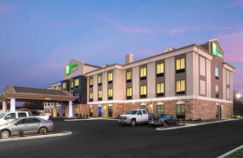 Hutchinson Hotel | Holiday Inn Express Hutchison by IHG