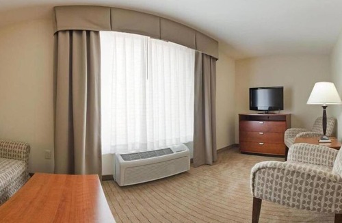 Searcy Hotel | Holiday Inn Express Inn & Suites Searcy by IHG