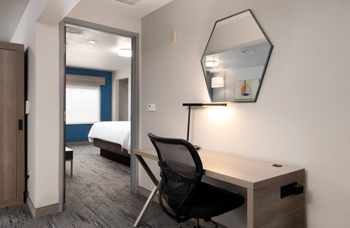 Pleasanton Hotel | Holiday Inn Express Jourdanton - Pleasanton by IHG