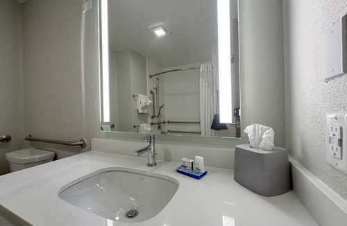 Kearney Hotel | Holiday Inn Express Kearney by IHG