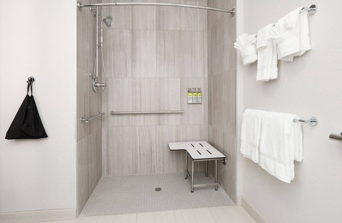 Kermit Hotel | Holiday Inn Express Kermit by IHG