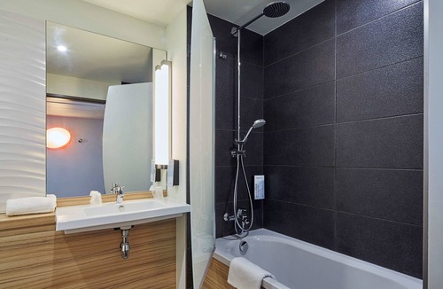 Sainte Marie - Saint Leon Hotel | Holiday Inn Express Le Havre – Centre by IHG