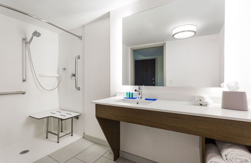 Lorton Hotel | Holiday Inn Express Lorton by IHG