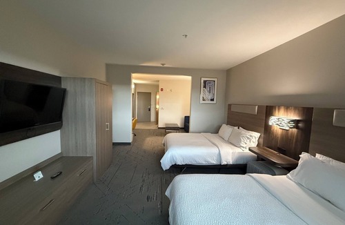 Marble Falls Hotel | Holiday Inn Express Marble Falls by IHG