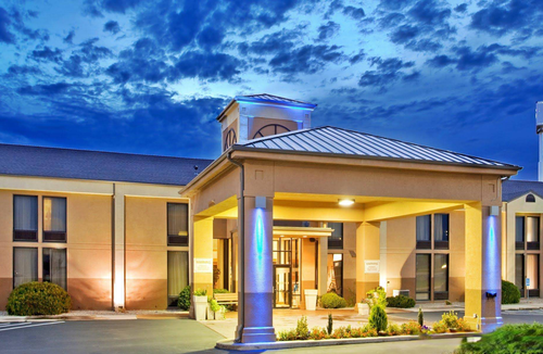 Marshfield Hotel | Holiday Inn Express Marshfield - Springfield Area, an Ihg Hotel