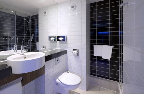 Port Marianne Hotel | Holiday Inn Express Montpellier - Odysseum by IHG