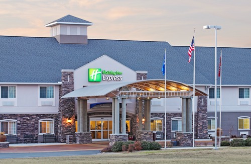 Monticello Hotel | Holiday Inn Express Monticello, an Ihg Hotel