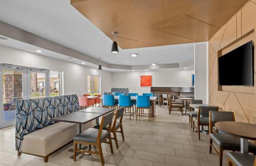 Monticello Hotel | Holiday Inn Express Monticello by IHG
