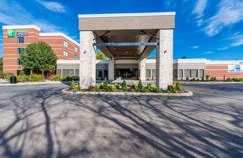 Naperville Hotel | Holiday Inn Express Naperville