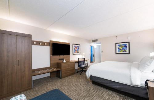 Naperville Hotel | Holiday Inn Express Naperville by IHG