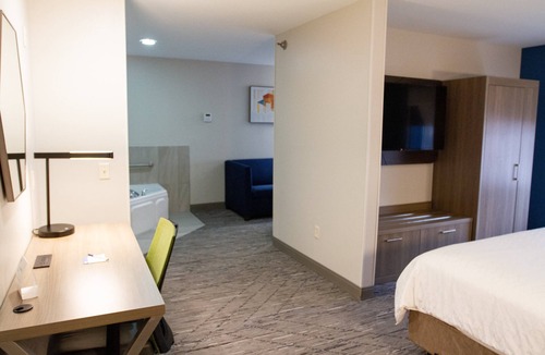 O'Neill Hotel | Holiday Inn Express Oneill by IHG