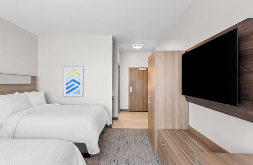 Peotone Township Hotel | Holiday Inn Express Peotone by IHG