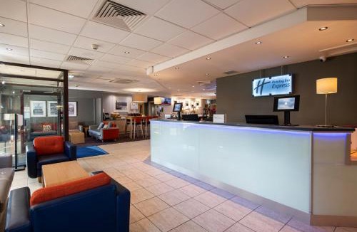 Perth Hotel | Holiday Inn Express Perth by IHG