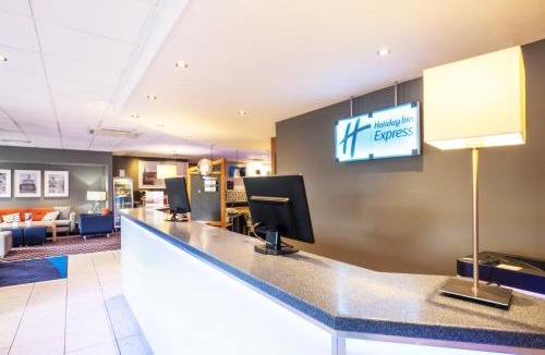 Perth Hotel | Holiday Inn Express Perth by IHG