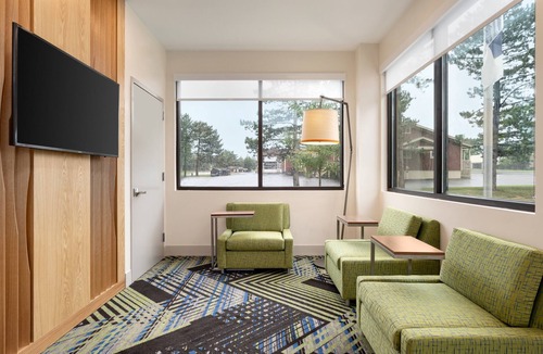 Plattsburgh Hotel | Holiday Inn Express Plattsburgh by IHG