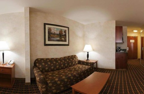 Rawlins Hotel | Holiday Inn Express Rawlins by IHG