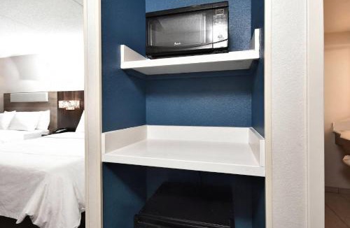 Innsbrook Hotel | Holiday Inn Express Richmond I-64 Short Pump Area by IHG