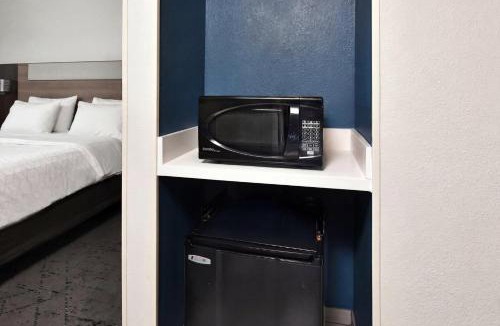 Innsbrook Hotel | Holiday Inn Express Richmond I-64 Short Pump Area by IHG