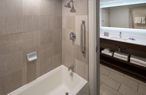 North Greece Hotel | Holiday Inn Express Rochester - Greece by IHG
