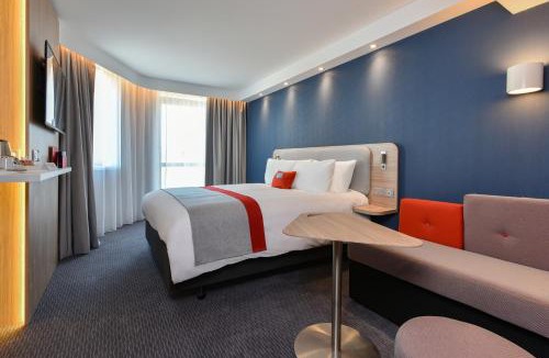 Quartier Saint-Clement - Jardin des Plantes Hotel | Holiday Inn Express - Rouen Centre - Rive Gauche by IHG