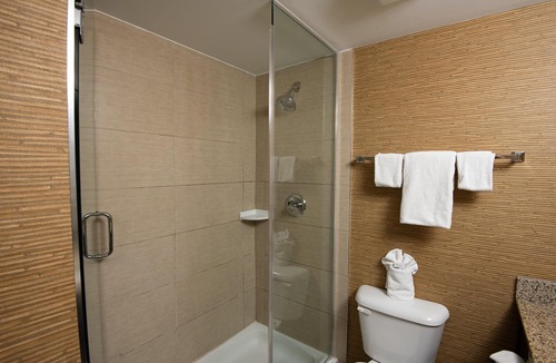 Chatham-Kent Hotel | Holiday Inn Express & Suites Chatham South by IHG