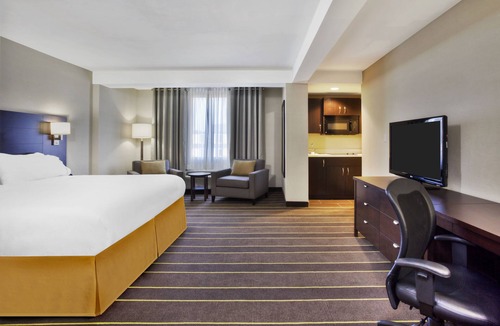 Sault Ste. Marie Hotel | Holiday Inn Express Sault Ste Marie by IHG