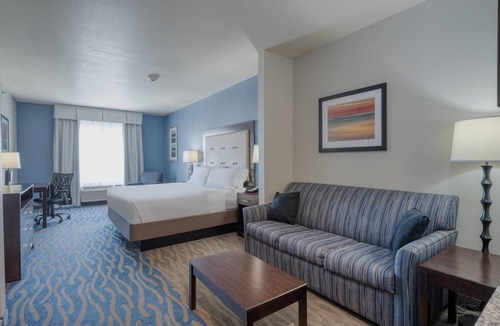 Edwardsville Hotel | Holiday Inn Express & Suites Edwardsville by IHG