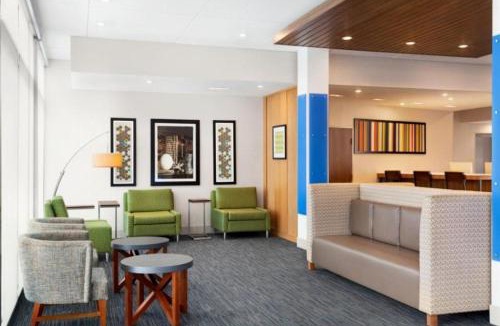 Pflugerville Hotel | Holiday Inn Express & Suites Austin North - Pflugerville by IHG