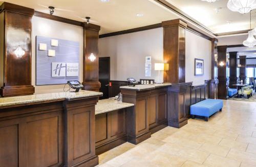 Wichita Falls Hotel | Holiday Inn Express & Suites Wichita Falls by IHG