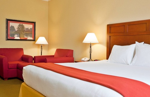 Salado Hotel | Holiday Inn Express Salado-Belton by IHG