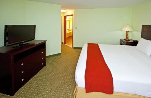 Scottsburg Hotel | Holiday Inn Express Scottsburg by IHG