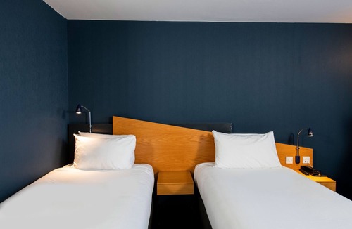 Tillicoultry Hotel | Holiday Inn Express Stirling by IHG