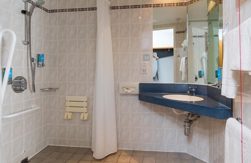 Tillicoultry Hotel | Holiday Inn Express Stirling by IHG