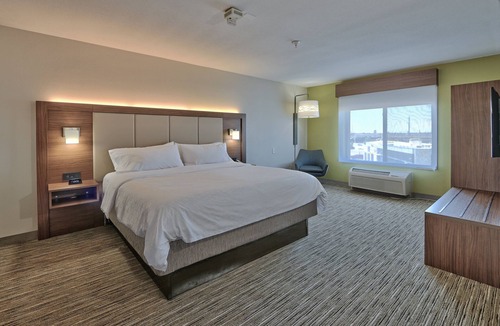 Near North Valley Hotel | Holiday Inn Express & Suites Albuquerque Historic Old Town by IHG