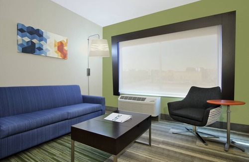 Brookshire Hotel | Holiday Inn Express & Suites Brookshire - Katy Freeway by IHG