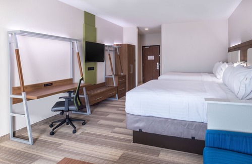 Fort Worth Hotel | Holiday Inn Express & Suites Fort Worth West by IHG