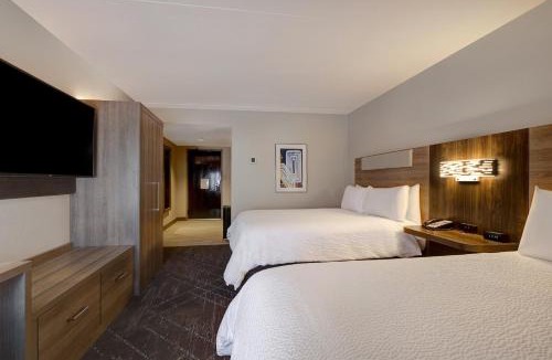 Rosedale Hotel | Holiday Inn Express & Suites - Kansas City KU Medical Center by IHG