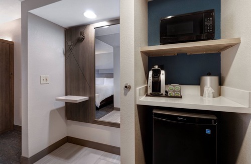 Rosedale Hotel | Holiday Inn Express & Suites Kansas City KU Medical Center by IHG