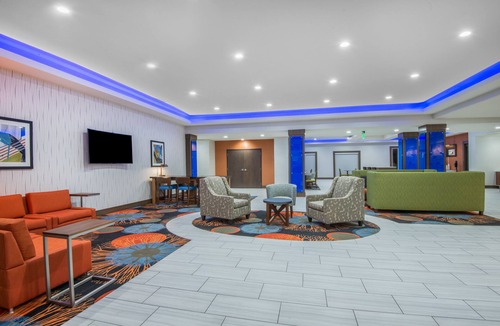 Stillwater Hotel | Holiday Inn Express & Suites Stillwater - University Area by IHG