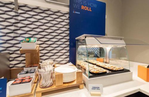 Sweetwater Hotel | Holiday Inn Express & Suites
